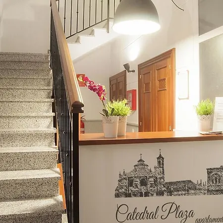 Catedral Plaza 3000 Apartment *